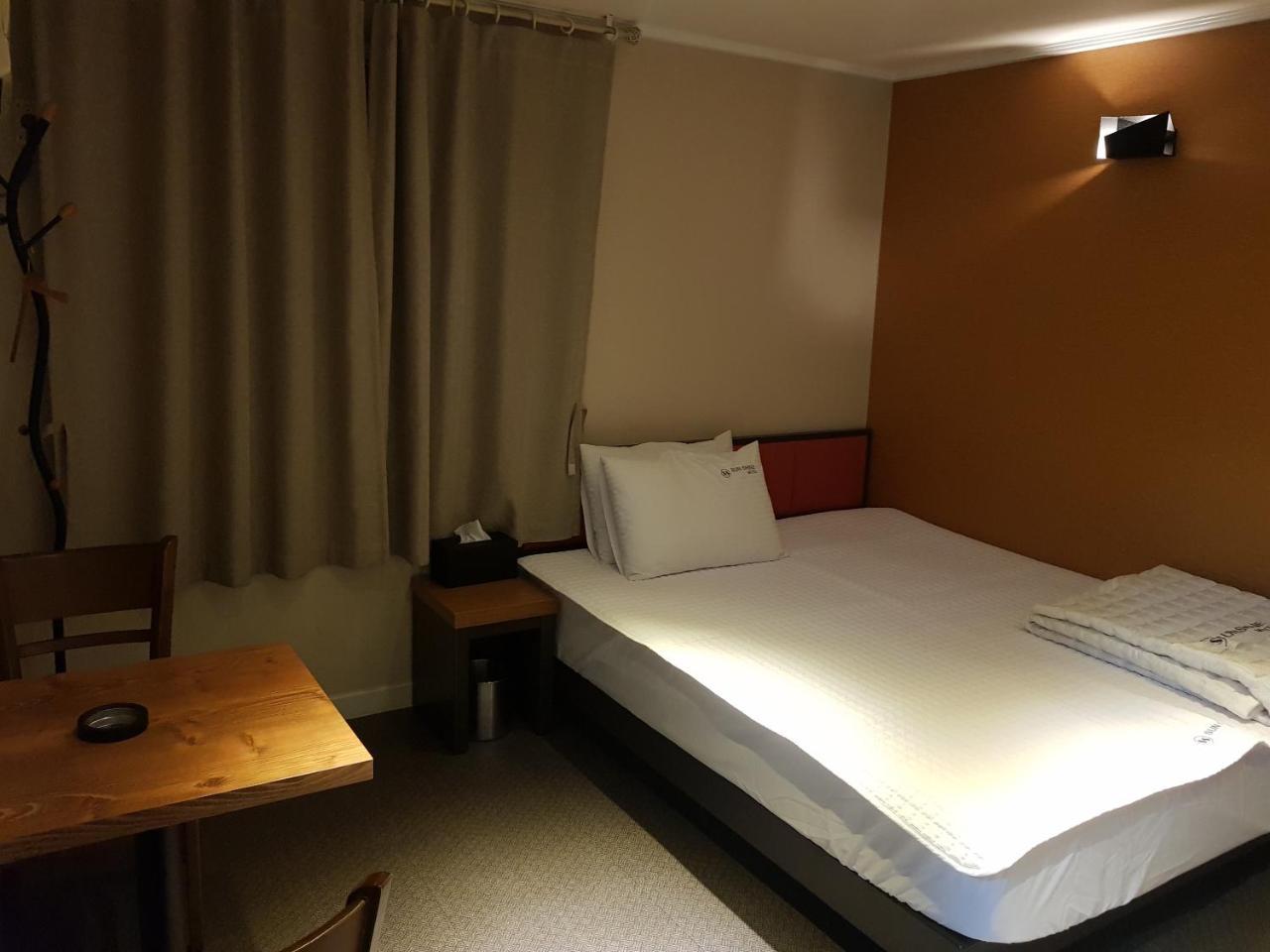 Sunshine Motel Пусан Экстерьер фото